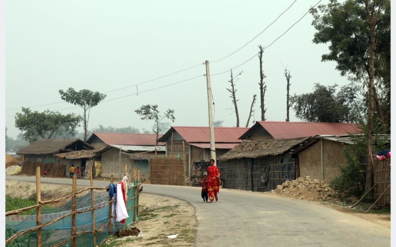 घरमा बस्न पाएर दङ्ग छन् सन्थाल समुदाय