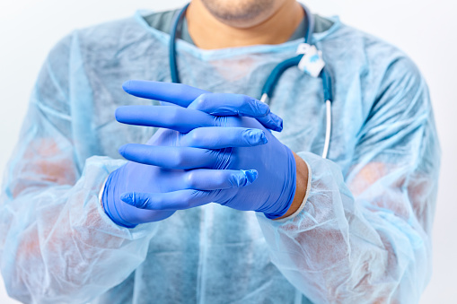 जिपी कोइराला राष्ट्रिय श्वासप्रश्वास उपचार केन्द्रलाई सुरक्षा सामग्री (पिपीइ) सहयोग