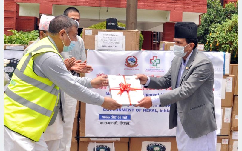 अक्सिजन र भेन्टिलेटर आवश्यक पर्नेलाई मात्र अस्पतालमा : स्वास्थ्य मन्त्री