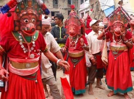 नीलबाराही नाच यस वर्ष राति मात्र सञ्चालन