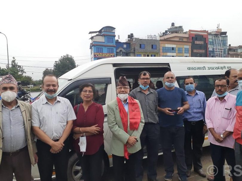 विद्युतीय मिनी बस सञ्चालनमा