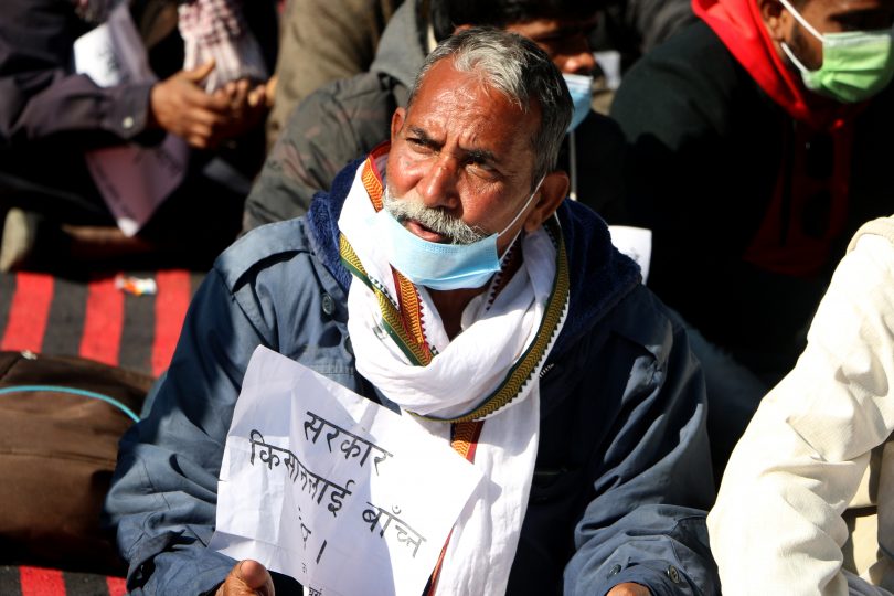 सरकारलाई उखु किसानको पत्र : बक्यौता भुक्तानी नभएसम्म घर फर्कँदैनौँ