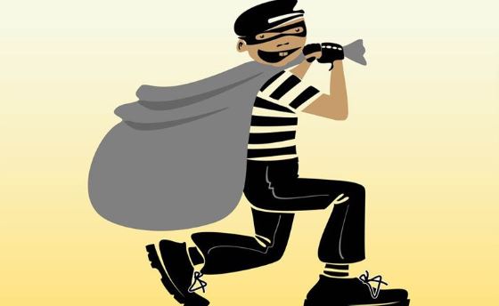महोत्तरीमा छुरा प्रहार गरी पाँच लाख रुपैयाँ लुटियो