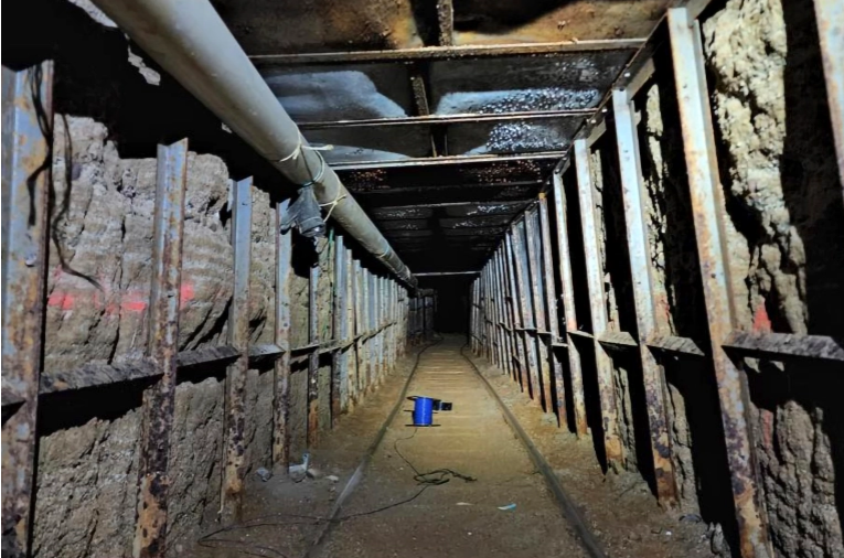 ड्रग्स तस्करीका लागि मेक्सिको–अमेरिका सिमानामा रेल चल्ने सुरुङ भेटिएपछि