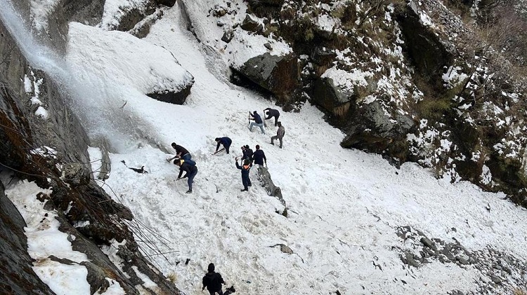 सिक्किममा हिमपहिरोमा परेर ३ नेपालीसहित ७ जनाको मृत्यु