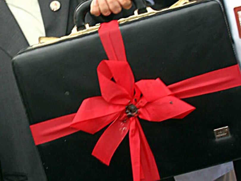 आज नयाँ आर्थिक बर्ष २०८१/०८२ बजेट आउँदै : १८ खर्बको सिलिङ नाघेर बजेट पेस गर्ने अर्थमन्त्रीको तयारी