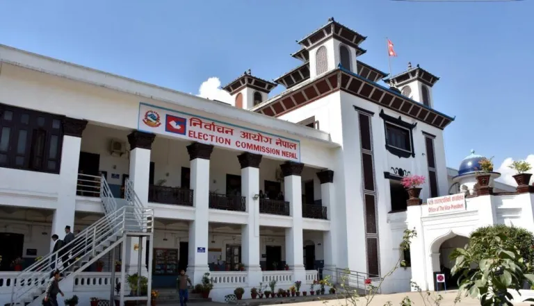 पालिका उपचुनाव : एक जना महिला उम्मेदवार हुने गरी मनोनयन दर्ता गराउन दलहरूलाई आयोगको निर्देशन