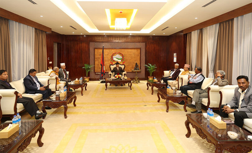 बालुवाटारमा सत्तारुढ दलका शीर्ष नेताको बैठक, बजेट संशोधन गर्ने सहमति