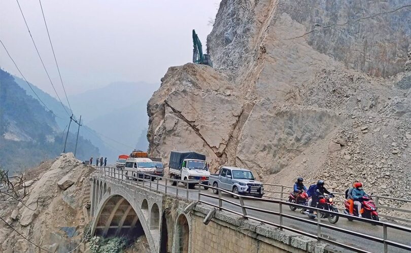 मुग्लिङ–नारायणगढ सडक एकतर्फी खुल्यो