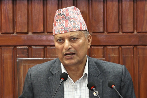 भूमिसुधार मन्त्रालयमा अधिकारी मात्र प्यारो ?