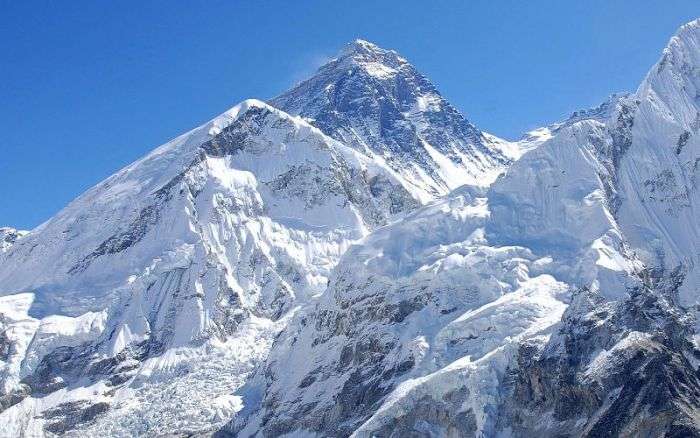 तीन सय ९५ जनाले गरे सगरमाथाको सफल आरोहण