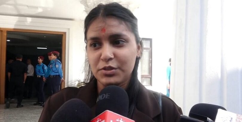 प्रधानमन्त्रीसँग विपिन जोशीको परिवारको भेट