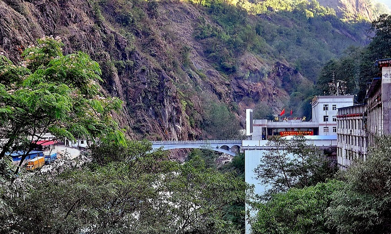 झन्डै २०० कन्टेनर सामान ५ महिनादेखि केरुङ नाकामा थन्कियो