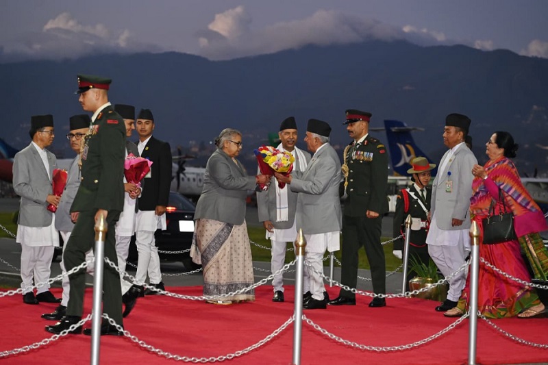 राष्ट्रपति पौडेल स्वदेश फिर्ता