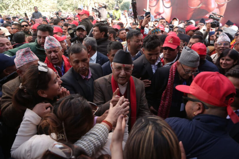 ओली तेस्रो पटक निर्वाचित : महाधिवेशन स्थलमै खुशी साटासाट