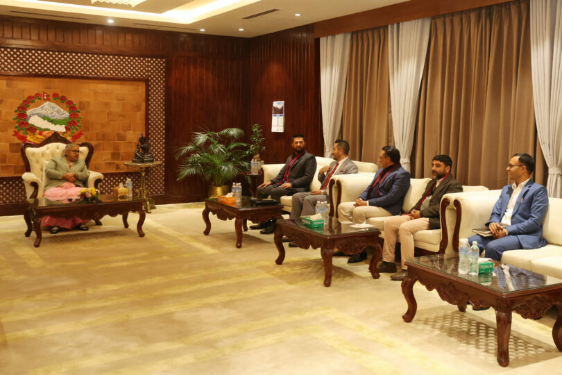 प्रधानमन्त्री र रवि लामिछानेबीच बालुवाटारमा भेटवार्ता