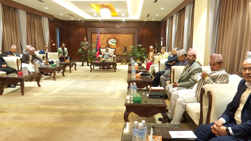 प्रधानमन्त्री र निर्वाचन आयोगका पदाधिकारीबीच छलफल