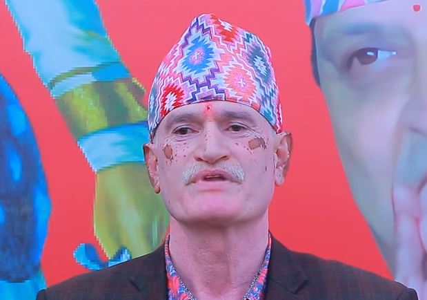 एमाले–नेकपा गठबन्धनलाई समर्थन गरेपछि उद्धव थापा कारबाहीमा