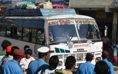 दशैँको मुखमा अरनिको यातायातको सेवा अस्तव्यस्त, यात्रु मारमा